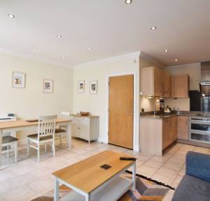 4 Bedroom House for sale in Stroud Place, Salisbury