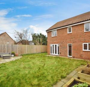 4 Bedroom House for sale in Hawthorn Way , Salisbury