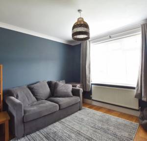 3 Bedroom Bungalow for sale in Upper Street, Salisbury