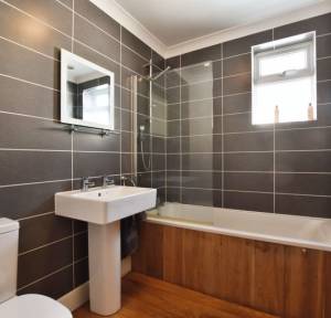 3 Bedroom Bungalow for sale in Upper Street, Salisbury