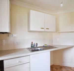 4 Bedroom Bungalow for sale in Tanners Close, Salisbury