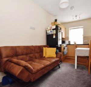 1 Bedroom Flat to rent in Meadow Road, Salisbury