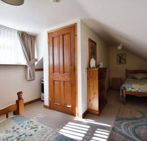 2 Bedroom Bungalow for sale in Bulbridge Road, Salisbury