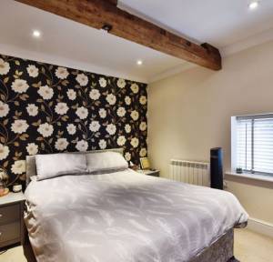 1 Bedroom Apartment / Studio for sale in Crow Lane, Salisbury