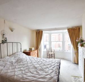 3 Bedroom House for sale in North Street, Salisbury