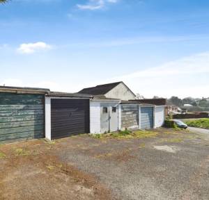 3 Bedroom House for sale in Woodland Drive, Salisbury