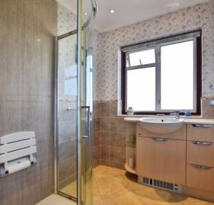 3 Bedroom House for sale in Harnwood Road, Salisbury