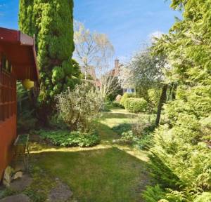 3 Bedroom House for sale in Harnwood Road, Salisbury