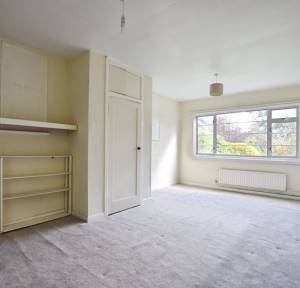 2 Bedroom House for sale in Oak Drive, Salisbury