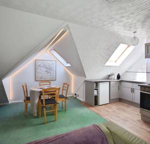 1 Bedroom Apartment / Studio for sale in Netherhampton Road, Salisbury