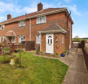 3 Bedroom House for sale in The Hollows, Salisbury