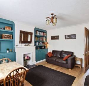 3 Bedroom House for sale in The Hollows, Salisbury