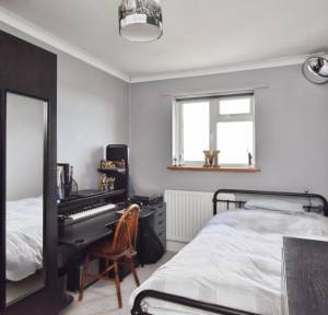 3 Bedroom House for sale in The Hollows, Salisbury