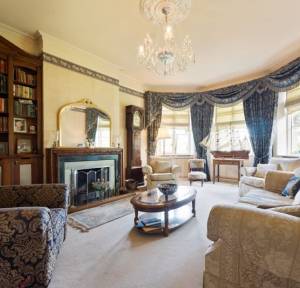 7 Bedroom House for sale in Vicarage Road, Salisbury