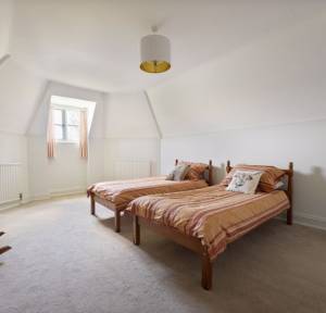 7 Bedroom House for sale in Vicarage Road, Salisbury