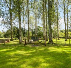 7 Bedroom House for sale in Vicarage Road, Salisbury