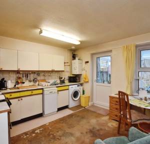3 Bedroom House for sale in Friars Orchard, Salisbury