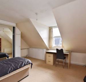3 Bedroom House for sale in Friars Orchard, Salisbury