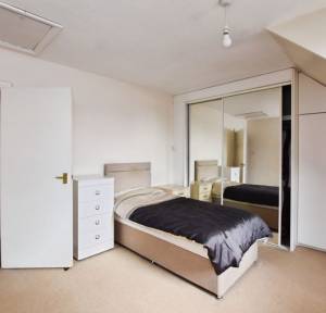 3 Bedroom House for sale in Friars Orchard, Salisbury