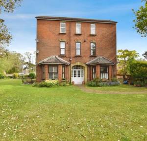 1 Bedroom Apartment / Studio for sale in Methuen Drive, Salisbury