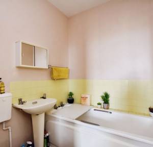 1 Bedroom Apartment / Studio for sale in Methuen Drive, Salisbury