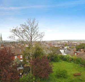 1 Bedroom Apartment / Studio for sale in Methuen Drive, Salisbury