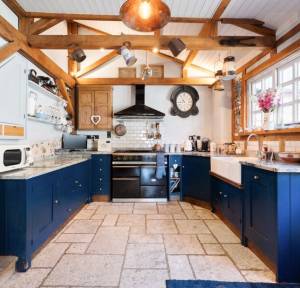 3 Bedroom House for sale in Station Road, Salisbury