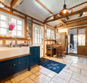 3 Bedroom House for sale in Station Road, Salisbury