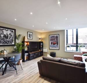 2 Bedroom Apartment / Studio for sale in Endless Street, Salisbury