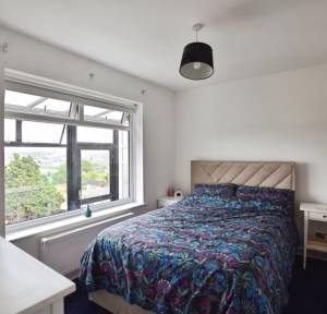 3 Bedroom Bungalow for sale in Devizes Road, Salisbury