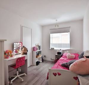 3 Bedroom Bungalow for sale in Devizes Road, Salisbury