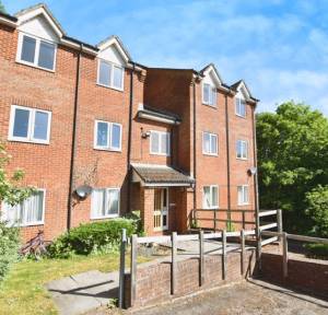 1 Bedroom Flat to rent in Sarum Close, Salisbury