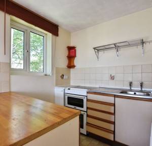 1 Bedroom Flat to rent in Sarum Close, Salisbury