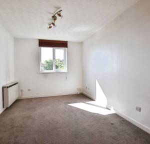 1 Bedroom Flat to rent in Sarum Close, Salisbury