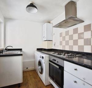 2 Bedroom House for sale in Greencroft Street, Salisbury