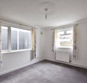 2 Bedroom Bungalow for sale in Gorringe Road, Salisbury