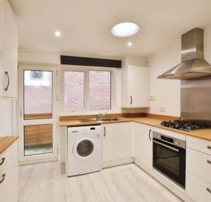 2 Bedroom Bungalow for sale in Gorringe Road, Salisbury