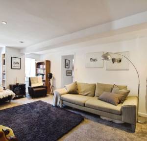 5 Bedroom House for sale in Lower Road, Salisbury