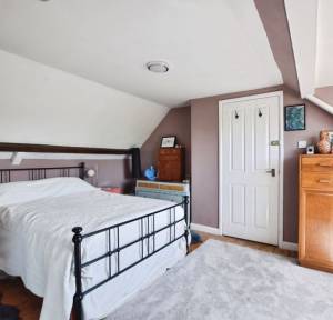 5 Bedroom House for sale in Lower Road, Salisbury