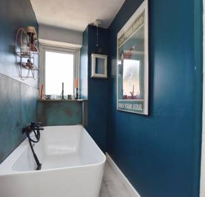 5 Bedroom House for sale in Lower Road, Salisbury