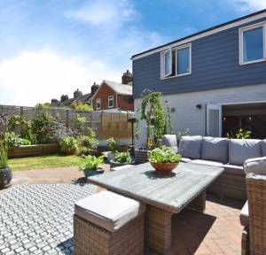 5 Bedroom House for sale in Lower Road, Salisbury