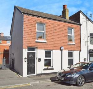3 Bedroom House for sale in Dews Road, Salisbury