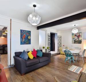 3 Bedroom House for sale in Dews Road, Salisbury