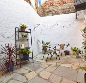 3 Bedroom House for sale in Dews Road, Salisbury