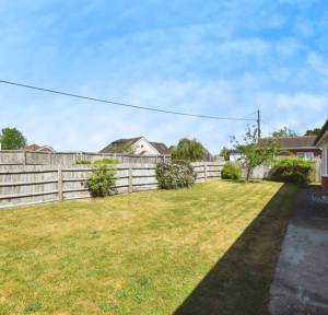 4 Bedroom Bungalow for sale in , Salisbury