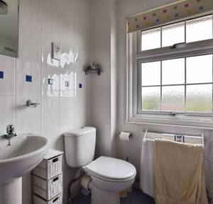 4 Bedroom House for sale in Laverstock Park West, Salisbury