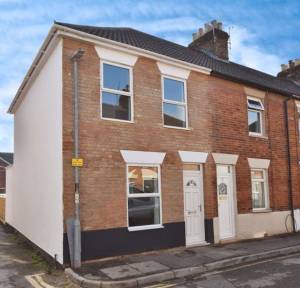 2 Bedroom House for sale in Meadow Road, Salisbury