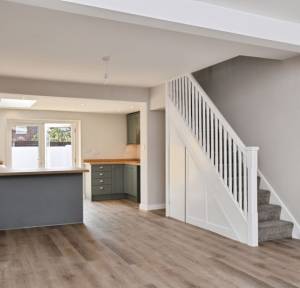 2 Bedroom House for sale in Meadow Road, Salisbury