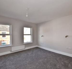2 Bedroom House for sale in Meadow Road, Salisbury
