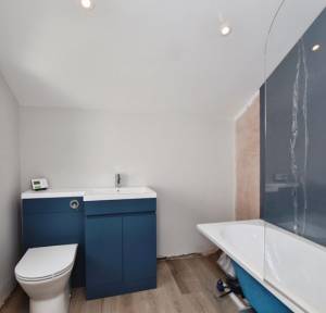 2 Bedroom House for sale in Meadow Road, Salisbury